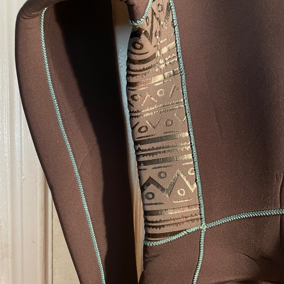 Akona Quantum Stretch Women’s 3mm Wetsuit, size 11/12 - Picture 8 of 11